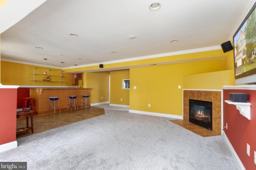 6465 Ashby Grove Loop, Haymarket VA  20169-3211 exterior