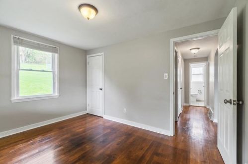 207 Maryland Dr, Glenshaw PA  15116-1723 exterior