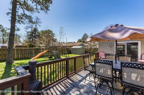 1229 Sylvania Pl, Lacey NJ  08731-4440 exterior