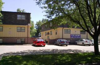 1417 Leavenworth St, Manhattan KS  66502-4160 exterior