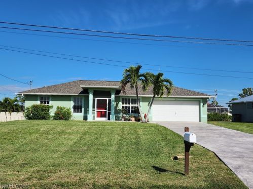 303 16th Ter, Cape Coral, FL 33909-5283