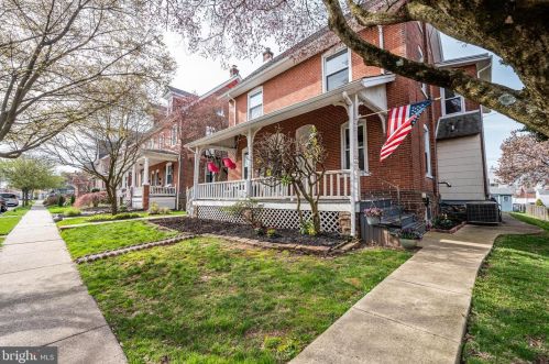 34 Lincoln Ave, Lansdale, PA 19446-3621