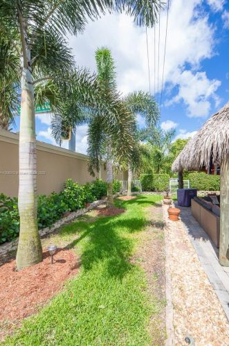 15612 16 Ct, Hollywood FL 33027-2347 exterior