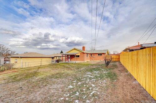 1695 Clay St, Denver CO 80219-5547 exterior