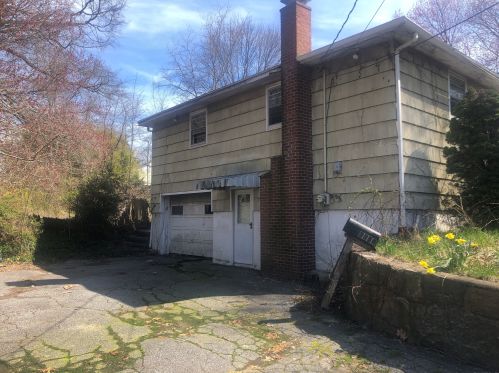 3264 Broadbridge Ave, Stratford, CT 06614-2004
