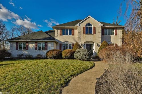551 Trails End, Easton, PA 18040-7933