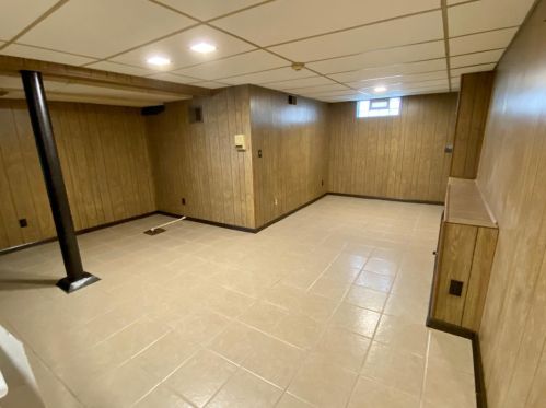 7901 Daly Rd, Cincinnati OH 45224-1168 exterior