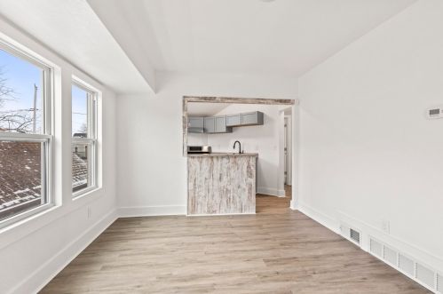 1639 79, Milwaukee WI 53219-1718 exterior