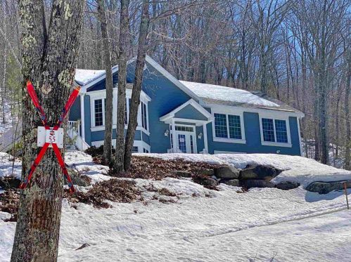 55 Huttwill Dr, Madison, NH 03849-5234
