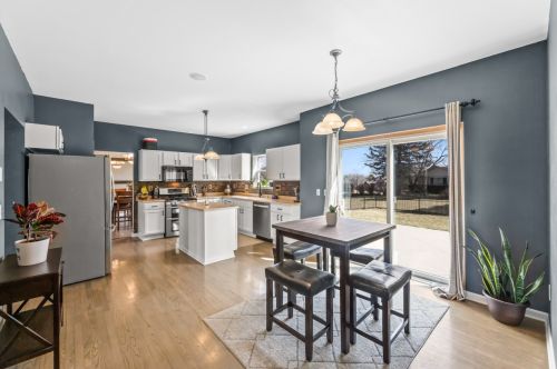 12515 New Haven Ct, Waukesha, WI 53151-6101