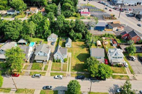 214 Sheridan Ave, New Castle PA  16105-2561 exterior