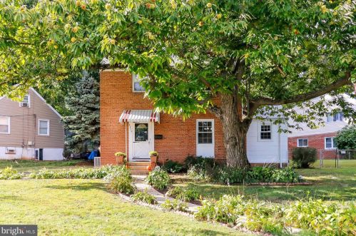 6922 Arlington Blvd, Falls Church, VA 22042-1971