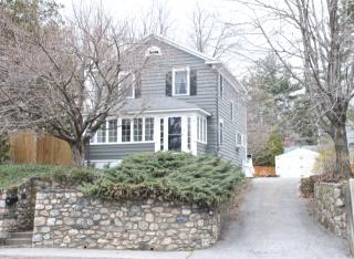 284 West Ave, Tokeneke, CT 06820-4115