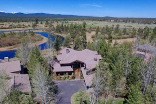 17570 Canoe Camp Dr, Bend OR  97707-2094 exterior