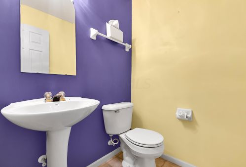 643 Keltonhurst Dr, Pataskala OH 43062-7363 exterior