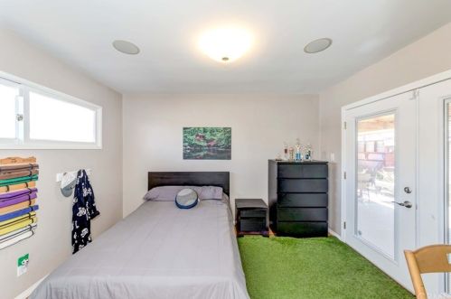 1740 Hickory Ave, Torrance CA 90503-7219 exterior