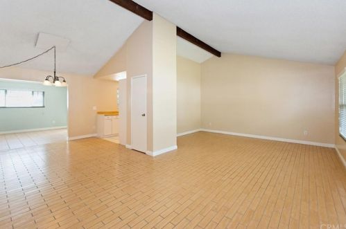 5637 Wagonwheel Rd, San Bernardino, CA 92407-2432
