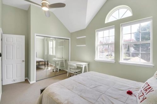 229 Sandpiper Ct, Yorktown Hgts NY  10598-1968 exterior