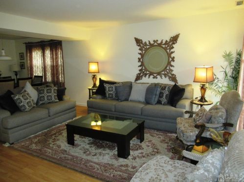 19 Clark Ct, East Brunswick, NJ 08816-4054