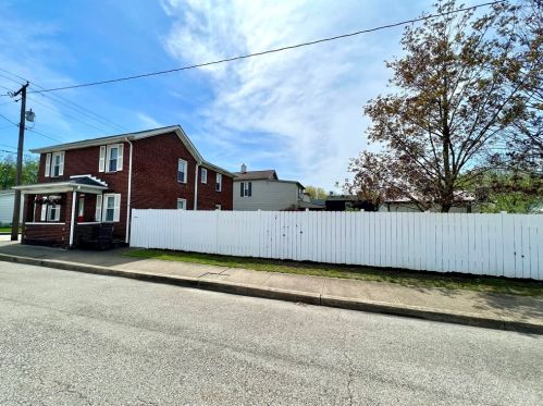 515 Harding St, Latrobe, PA 15650-1407