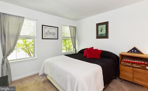 6111 Plainville Ln, Woodbridge VA  22193-3935 exterior