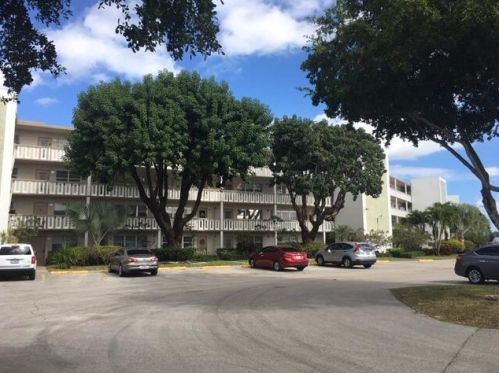 426 Southampton B, West Palm Beach, FL 33417-2346