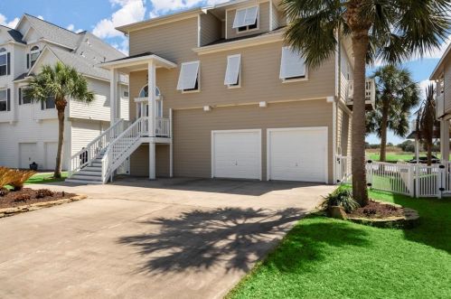 13531 Windlass Cir, Galveston, TX 77554-6460