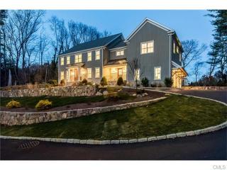 16 Silent Grv, Westport, CT 06880-2251