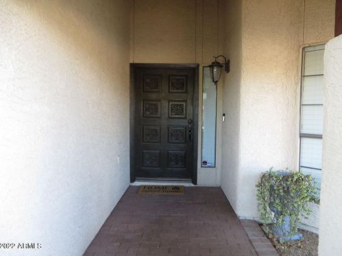 3327 Dakota St, Chandler, AZ 85225-7108