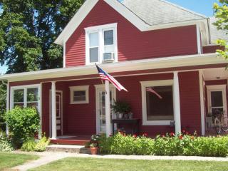 203 Maple St, Lamoni, IA 50140-1147