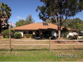 5585 Falcon Ln, Inverness, FL 34452-7810