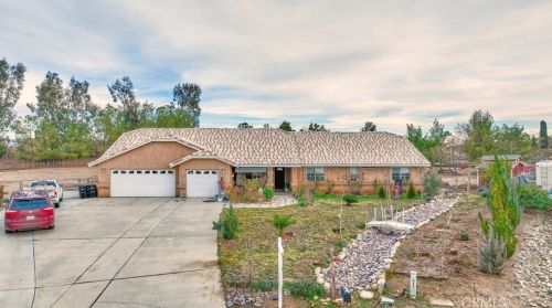 9985 Appleton St, Victorville CA  92392-1967 exterior