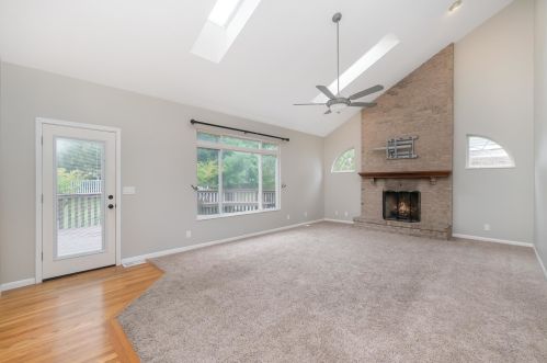 8424 Woodcreek Dr, Florence KY  41042-8261 exterior