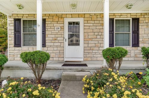 139 Crabapple Ln, Pataskala OH  43062-7074 exterior