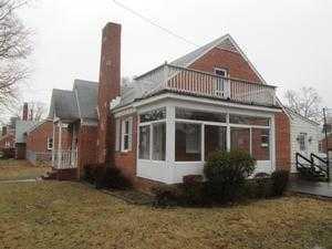 902 Nine Mile Rd, Highland Springs, VA 23075-2119