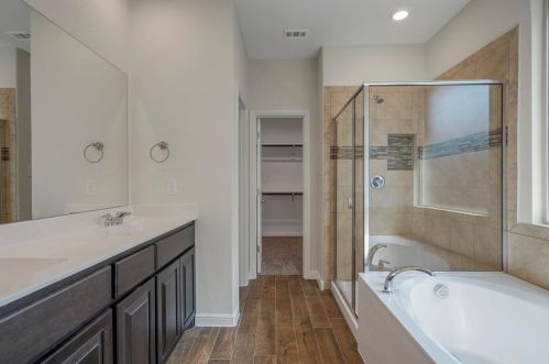 900 Nelson Pl, Burleson TX  76028-6834 exterior