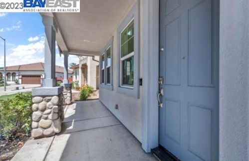 1015 Lucio St, Manteca CA  95336 exterior