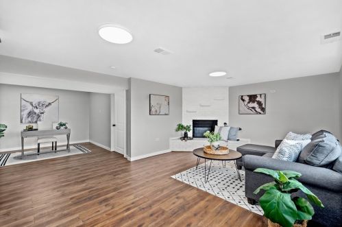 454 Mcmurray Rd, Canonsburg PA  15317-0024 exterior