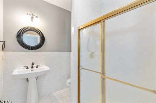 9 Natale Dr, Sparta NJ  07871-3032 exterior