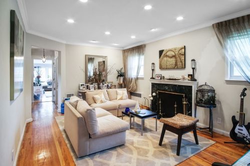214-04 86th Ave, Jamaica, NY 11427-1018