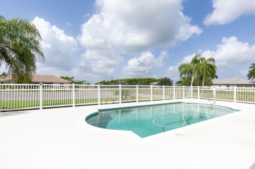 15380 46th Ln, West Palm Beach FL  33414-7452 exterior