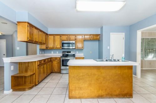 14183 Limerick Ln, Tomball, TX 77375-4022