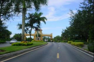 10624 Falls St, West Palm Beach, FL 33414-3140