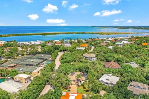 350 Gumbo Limbo Ln, Marco Island FL  34145-1865 exterior