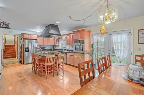 20 Mockingbird Ln, Washingtonville NY  10992-1711 exterior