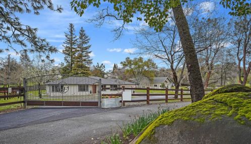 9333 Buckboard Ln, Loomis, CA 95650-8840