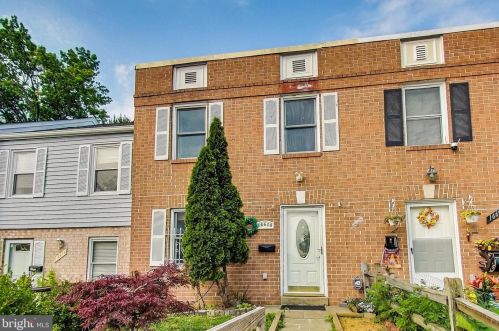 16608 Galt Ct, Woodbridge VA  22191-4610 exterior