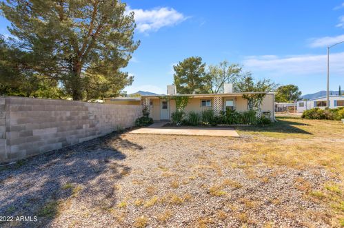 5102 Finch Cir, Sierra Vista, AZ 85650-5303