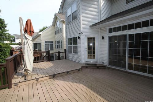 4 Sabrina Ct, Huntington Station NY  11746-4225 exterior