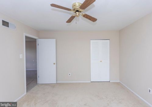 1151 Harbour Dr, Palmyra NJ 08065-2216 exterior